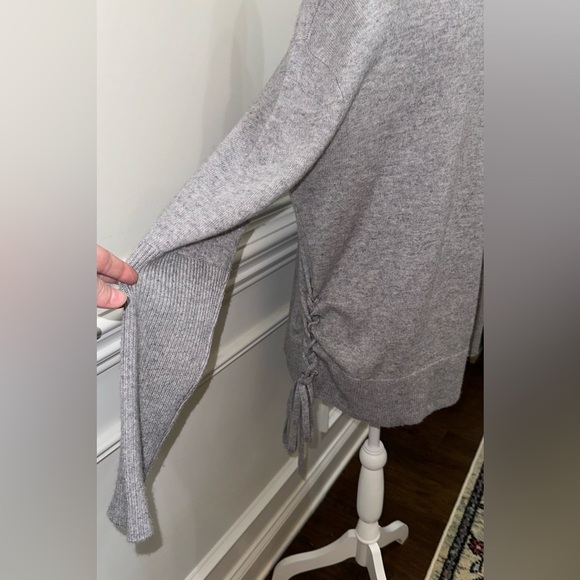 Aqua Cashmere Heather Gray Taupe Crew Neck 💯 Cashmere Sweater lace up side sz L - Picture 8 of 10